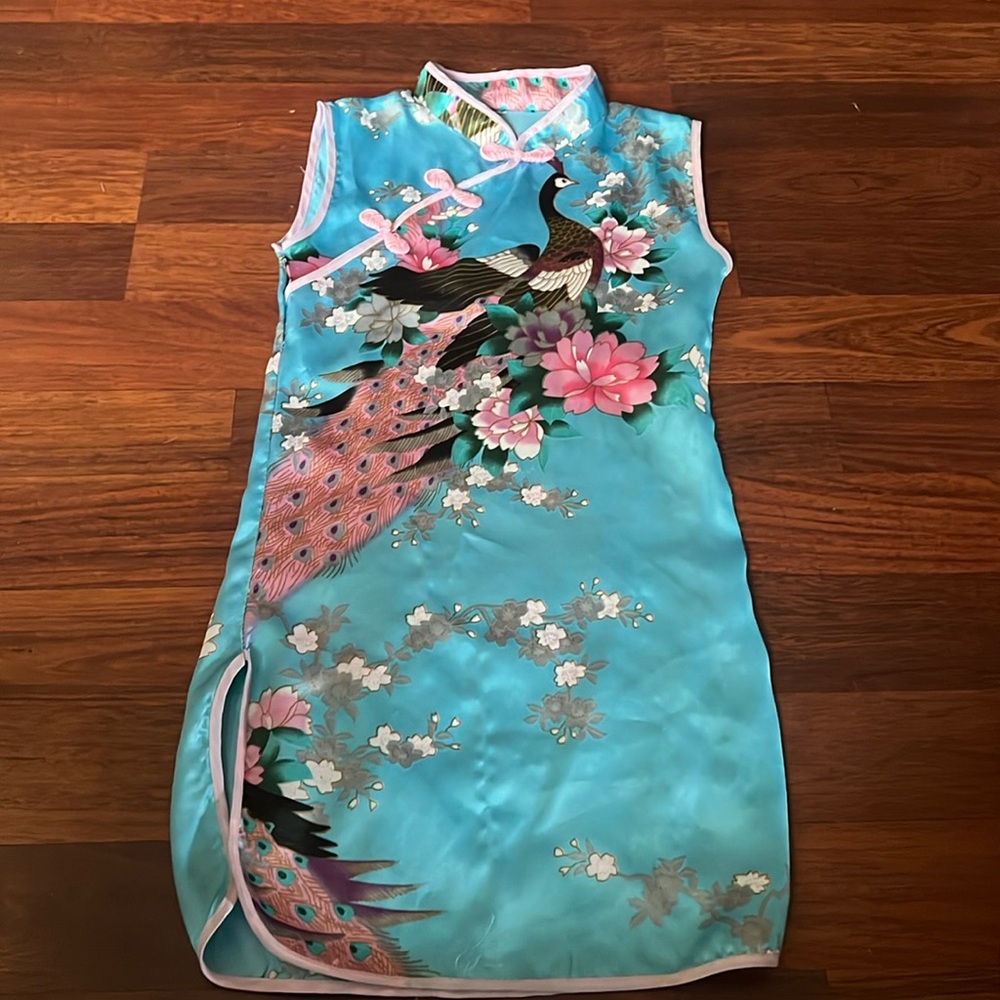 3/$12 Unbranded Asian-Style Sleeveless Tunic (8)